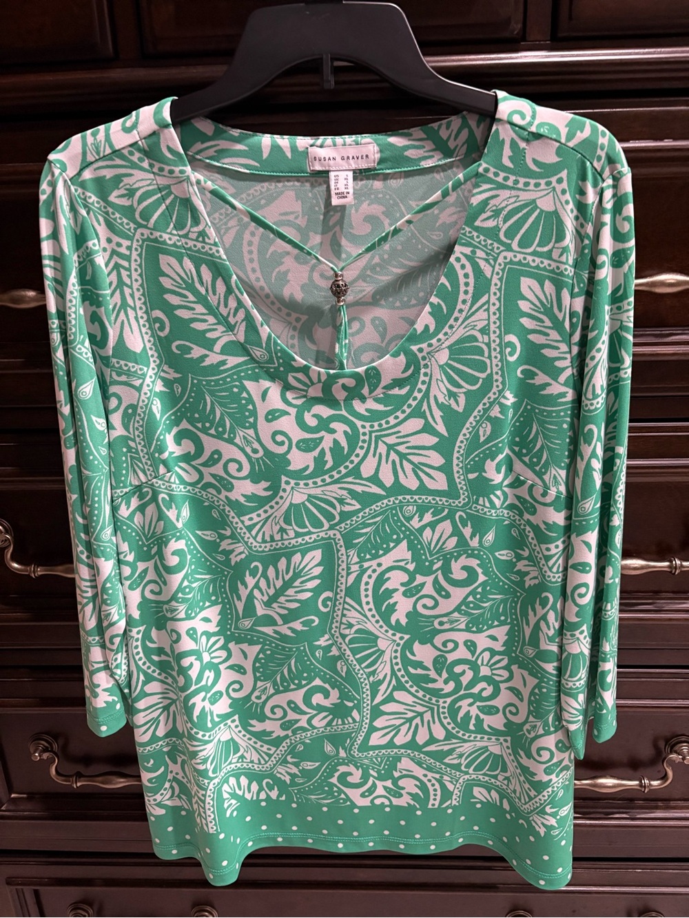 Susan Graver Liquid Knit Mint Green and White V-Neck Long Sleeve Top-Sz L